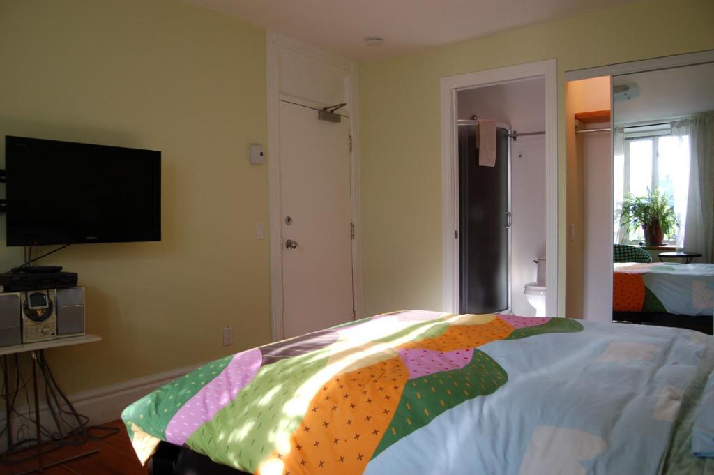 Le Chasseur Bed & Breakfast Montreal Room photo